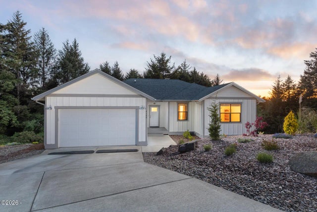 4145 Se Inlet Avenue, Lincoln City