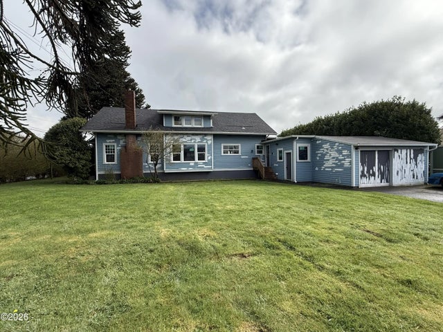 2505 1st Street, Tillamook