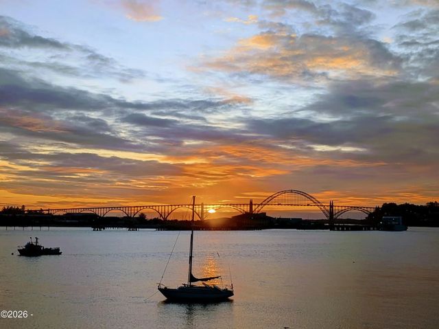 1000 Se Bay Boulevard #239, Newport