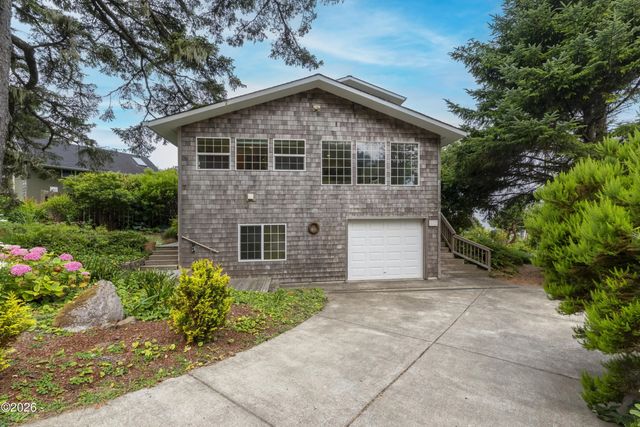 647 Pacific View Drive, Yachats