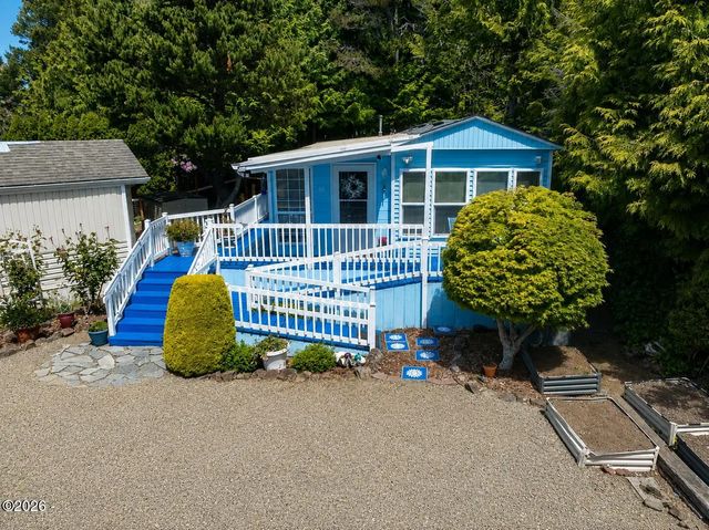 3360 N Highway 101 10, Depoe Bay
