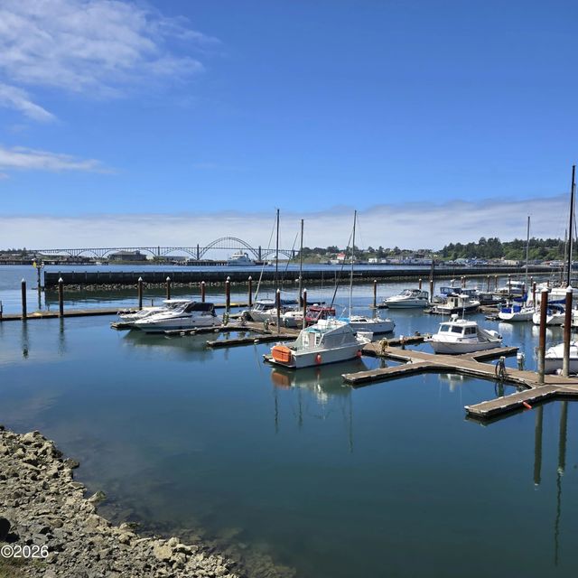 1000 Se Bay Blvd Unit #c-13  #112 Boulevard, Newport