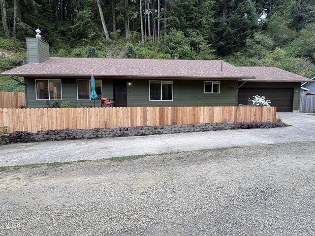 2535 Ne Big Creek Road, Newport