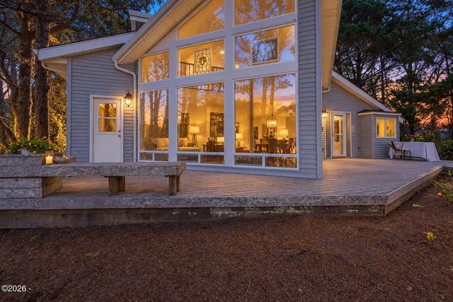 6765 Glen Avenue, Lincoln Beach