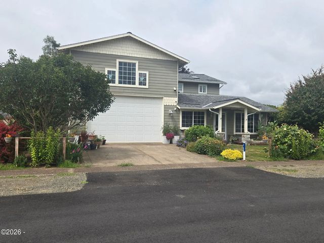 758 Sw Swan Avenue, Siletz