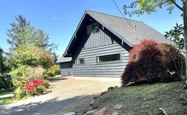 143, 153, 163 S  Wells Dr, Lincoln City