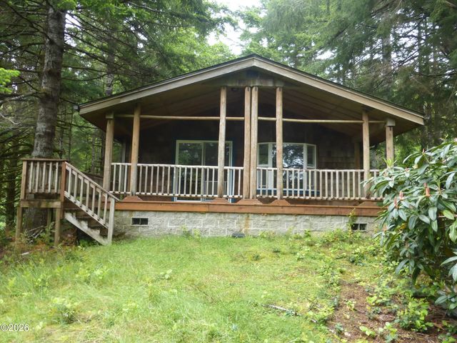 111 N Spruceway Drive, Waldport