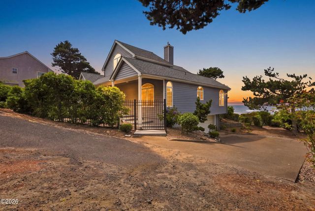 6988 Nw Pacific Coast Highway, Seal Rock