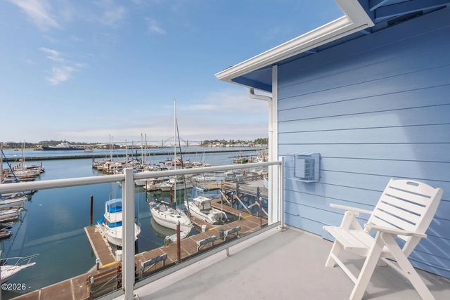 890 Se Bay Boulevard 309, Newport
