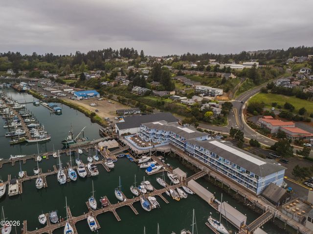 890 Se Bay Boulevard 205, Newport