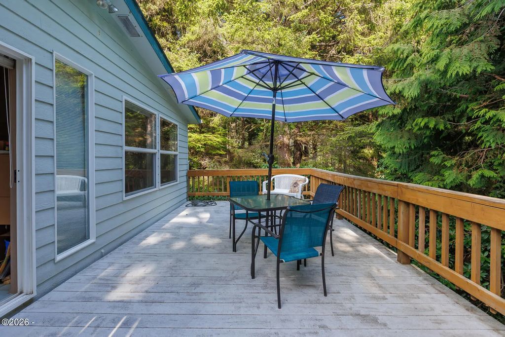 280 NE 69th Place, Newport, Oregon, MLS 26-2300