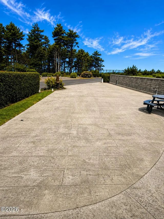 6225 N Coast Highway Lot 42, Newport