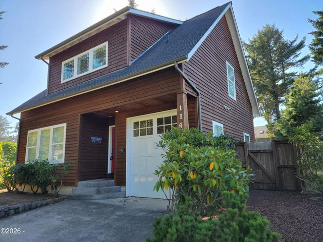 11469 Ne Beverly Drive, Newport