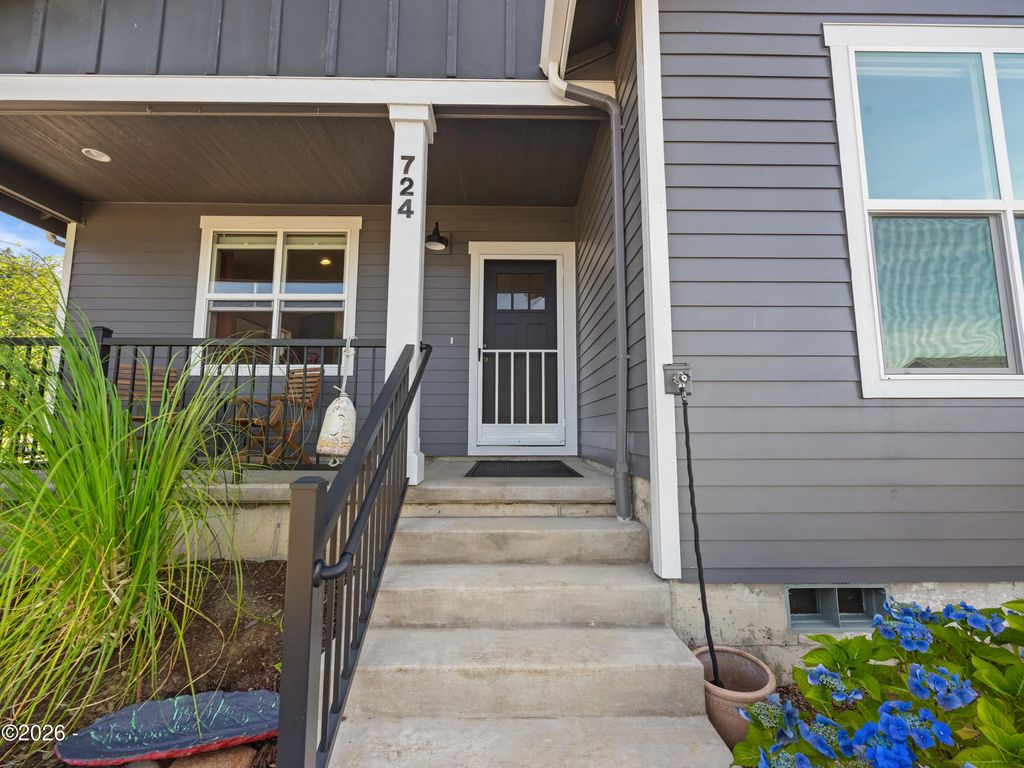 724 SE 44th Street, Newport, Oregon, Wilder subdivision