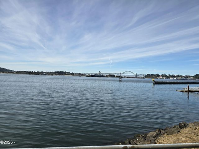 1000 Se Bay Boulevard (d-6) #119, Newport