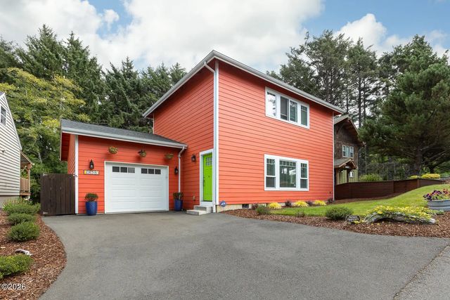 1858 Sw Coast Avenue, Lincoln City