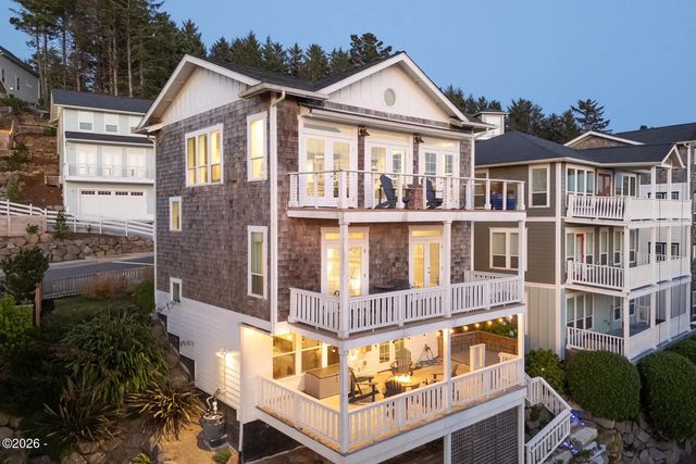 2533 Sw Coral Avenue, Lincoln City