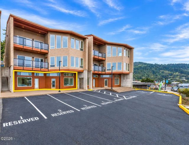 470 Highway 101 101, Yachats