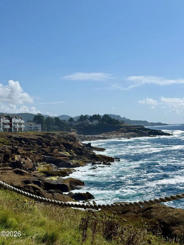 939 Us-101 128, Depoe Bay
