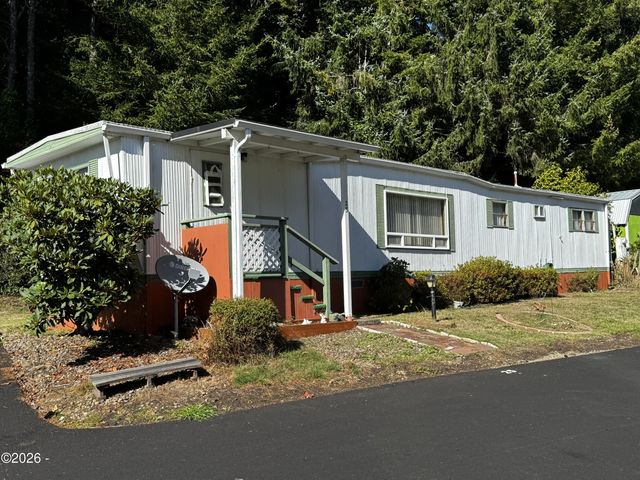 923 Se Bay Blvd 25, Newport