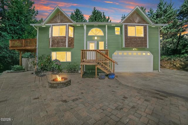 1260 Sw Chad Drive, Waldport