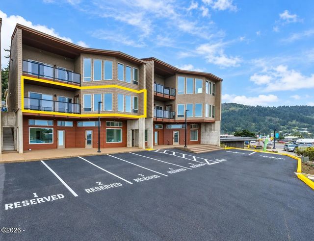 470 Highway 101 102, Yachats