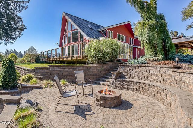 4508 Logsden Road, Siletz
