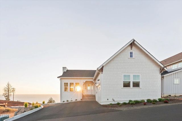 1100 Ne Marmoris Avenue, Depoe Bay