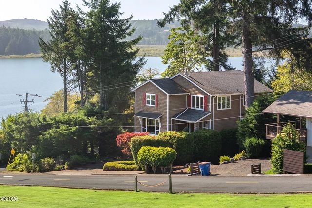 1223 Ne Regatta Park Road, Lincoln City