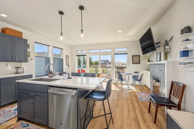 920 Sw 48th Street 2, Lincoln City