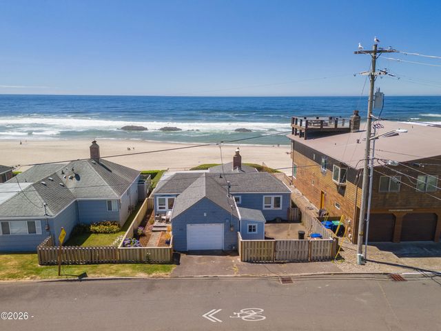 3885 Nw Jetty Avenue, Lincoln City