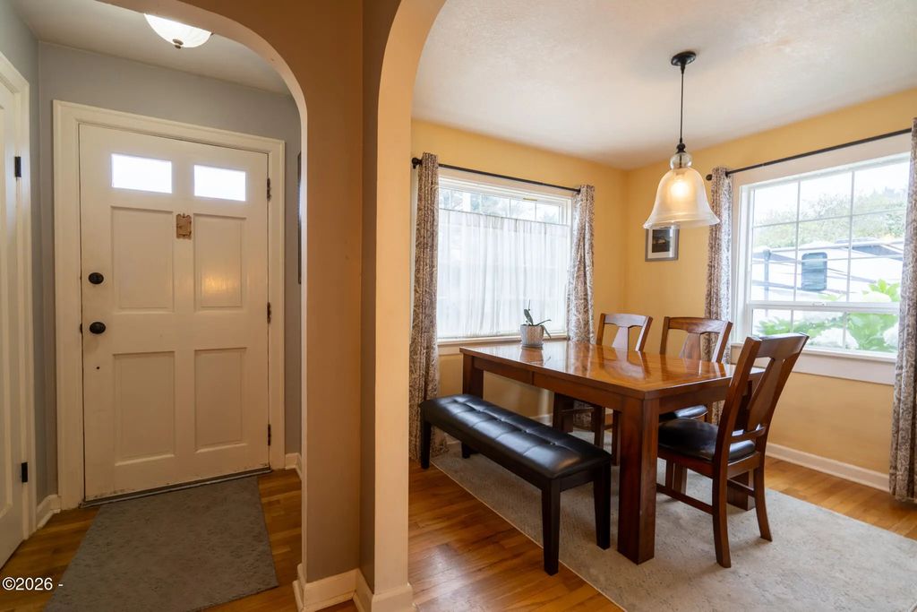 Dining room at 111 NW 58th Street, Newport, Oregon