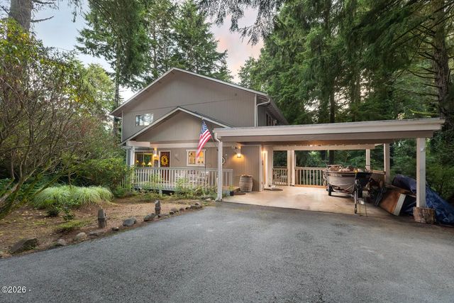 2086 Ne Arrowhead Way, Lincoln City