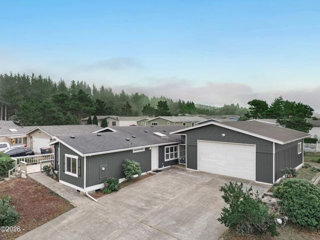 520 Ne 58th Street, Newport