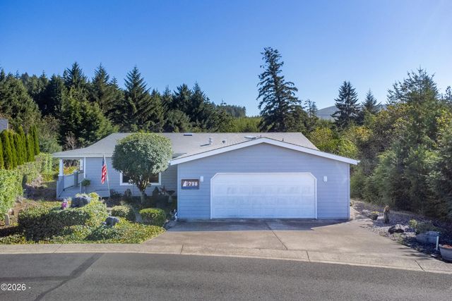 738 Se Winchell Dr Street, Depoe Bay