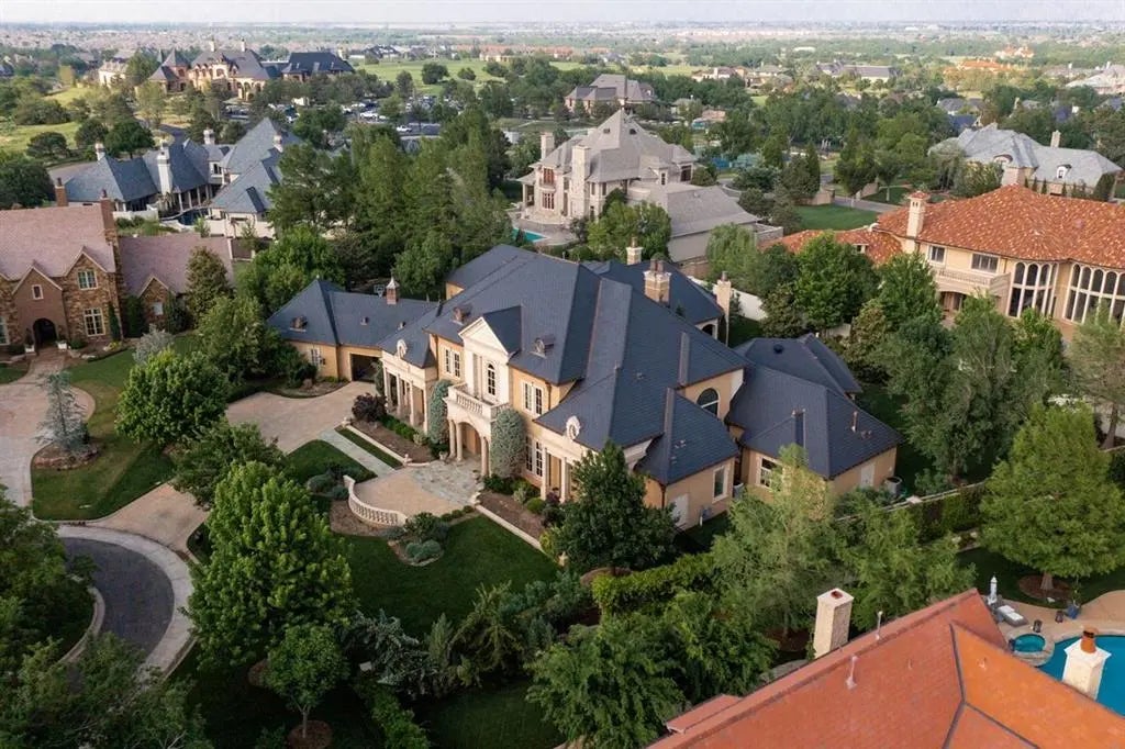 Residential Real Estate for Sale located in the neighborhood of Gaillardia Residence Community II, in the city of Oklahoma City, OK