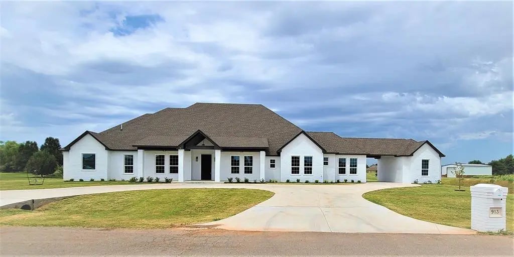 913 N Centennial Way, Mustang, OK, 73064 For Sale