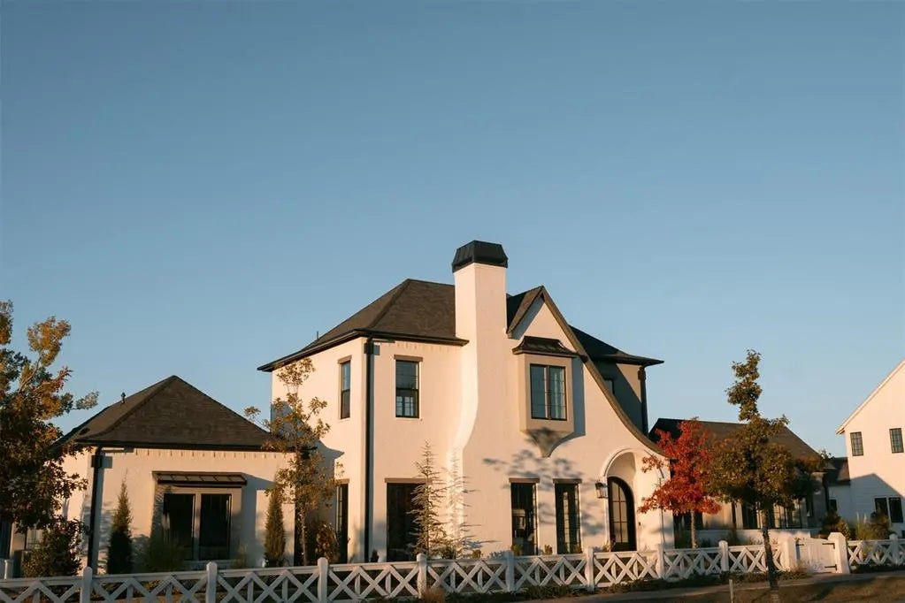 18717 Selah Way, Norman