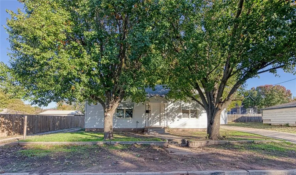 Homes for Sale located at 412 N Kentucky Avenue, in the city of Mangum, OK 73554