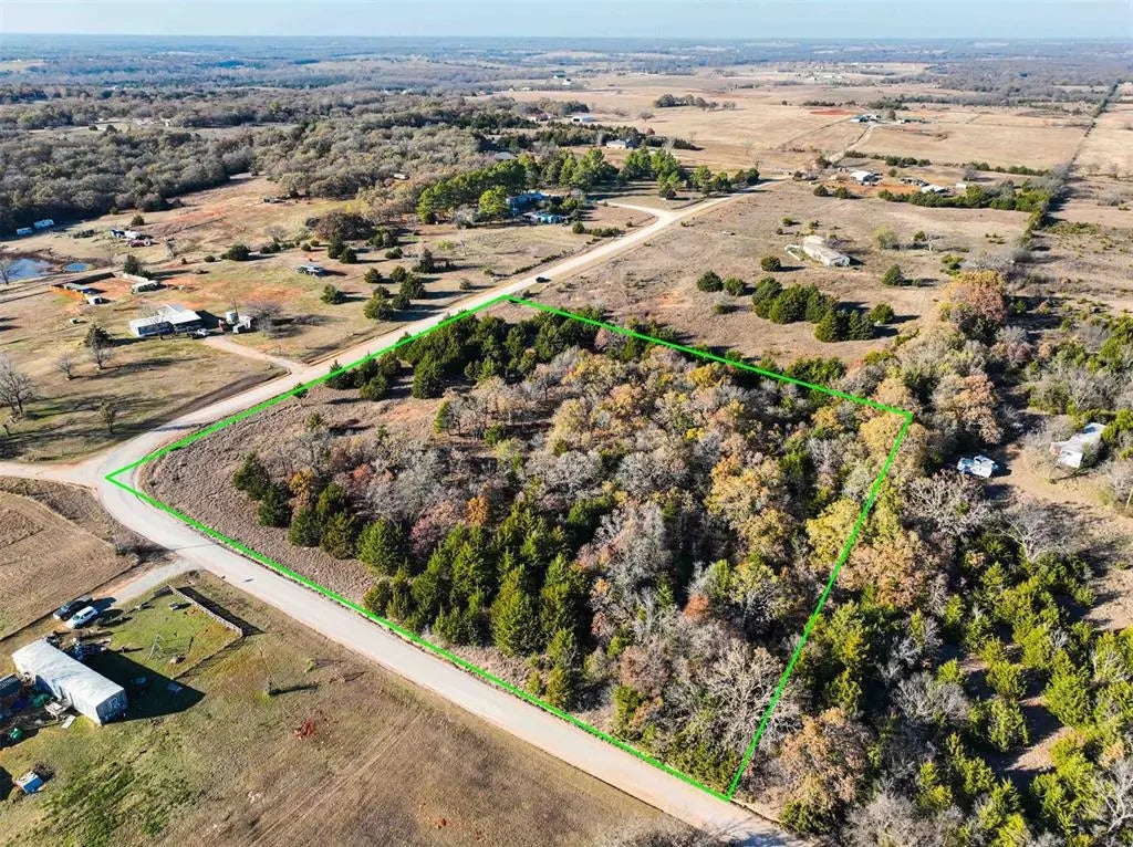 Land Real Estate for Sale located in the neighborhood of Hidden Valley Add, in the city of McLoud, OK