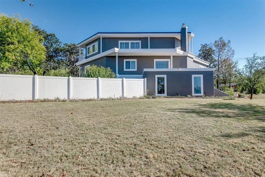 Residential Real Estate for Sale located in the neighborhood of Burr Oaks, in the city of Oklahoma City, OK