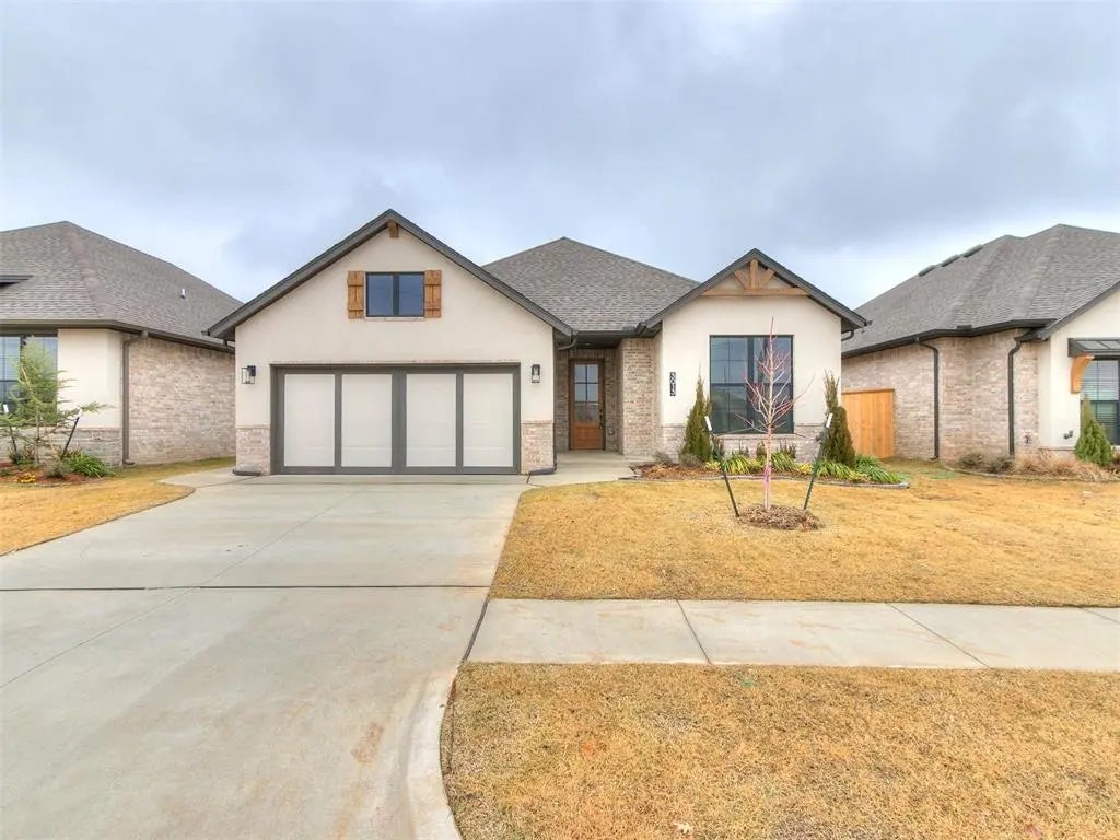 Residential Real Estate for Sale at 3013 Sw 133rd Terrace in the city of Oklahoma City by MLS #1149337