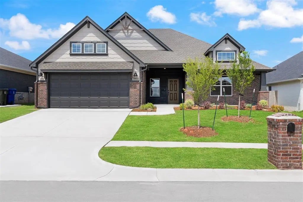 Residential Real Estate for Sale located in the neighborhood of Red Canyon Ranch, in the city of Norman, OK