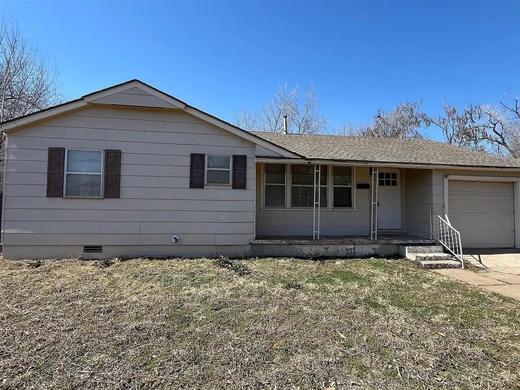 Residential Lease Real Estate for Sale located in the neighborhood of Epperly Heights 5th, in the city of Midwest City, OK
