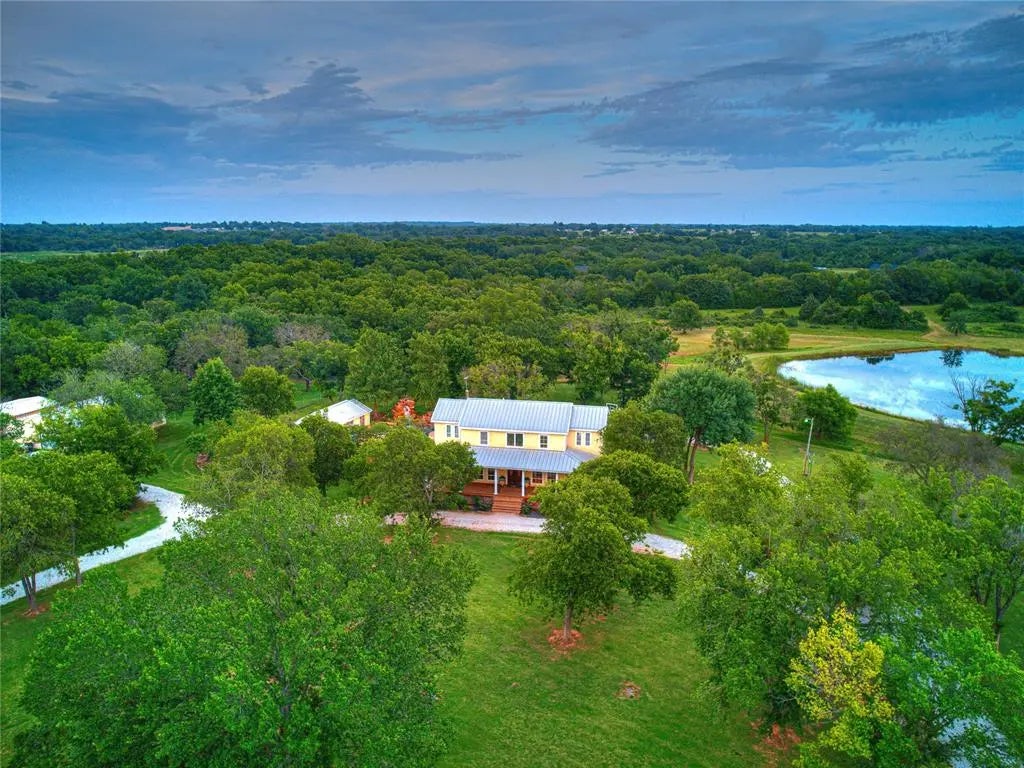 Residential Real Estate for Sale located in the neighborhood of None, in the city of Shawnee, OK