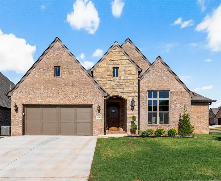 MLS Number 1161362 in the city of Edmond Homes for Sale by Echo Park, the zipcode of 73013