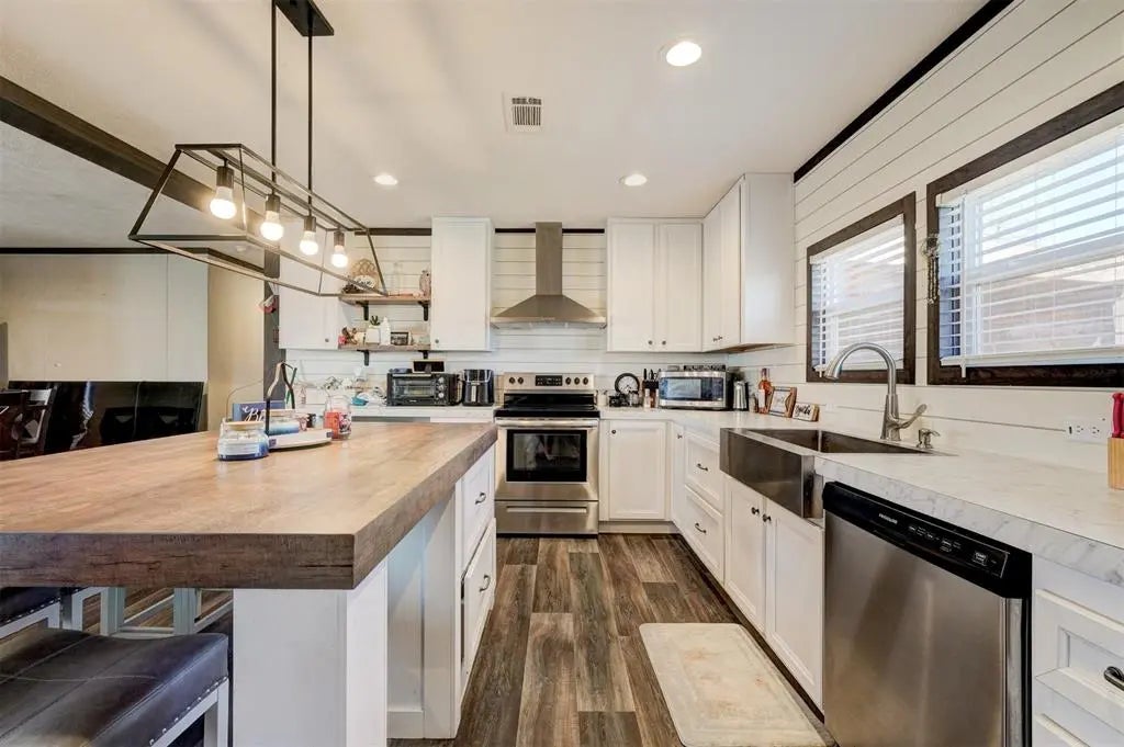 Residential for Sale by 13262 Southerland Road in the Blanchard, located in the neighborhood of Southerland