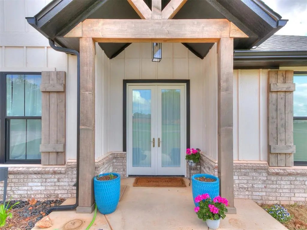 Residential Real Estate for Sale located in the neighborhood of Prairie Pointe Estates, in the city of Guthrie, OK