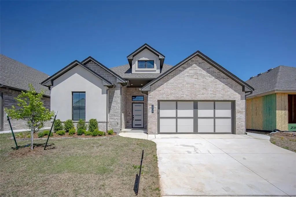 Residential for Sale by 2909 Sw 132nd Street in the Oklahoma City, located in the neighborhood of Sandoval