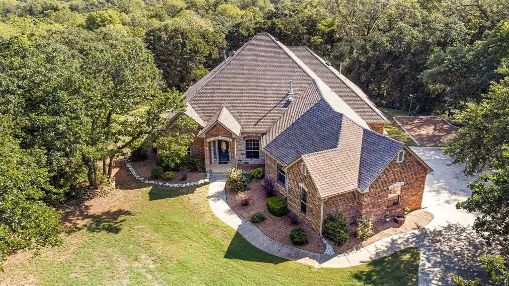 MLS Number 1169186 in the city of Norman Homes for Sale by Oakridge Estate 3, the zipcode of 73026